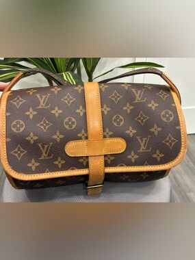 LOUIS VUITTON Logo Marne Shoulder Bag Monogram Leather BrM51369 Authentic used